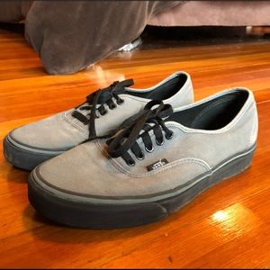 Gray Low top Vans shoes